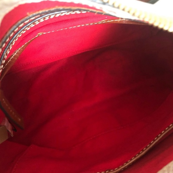 Dooney & Bourke Cream Leather Bag and Wallet Set - Picture 6 of 16